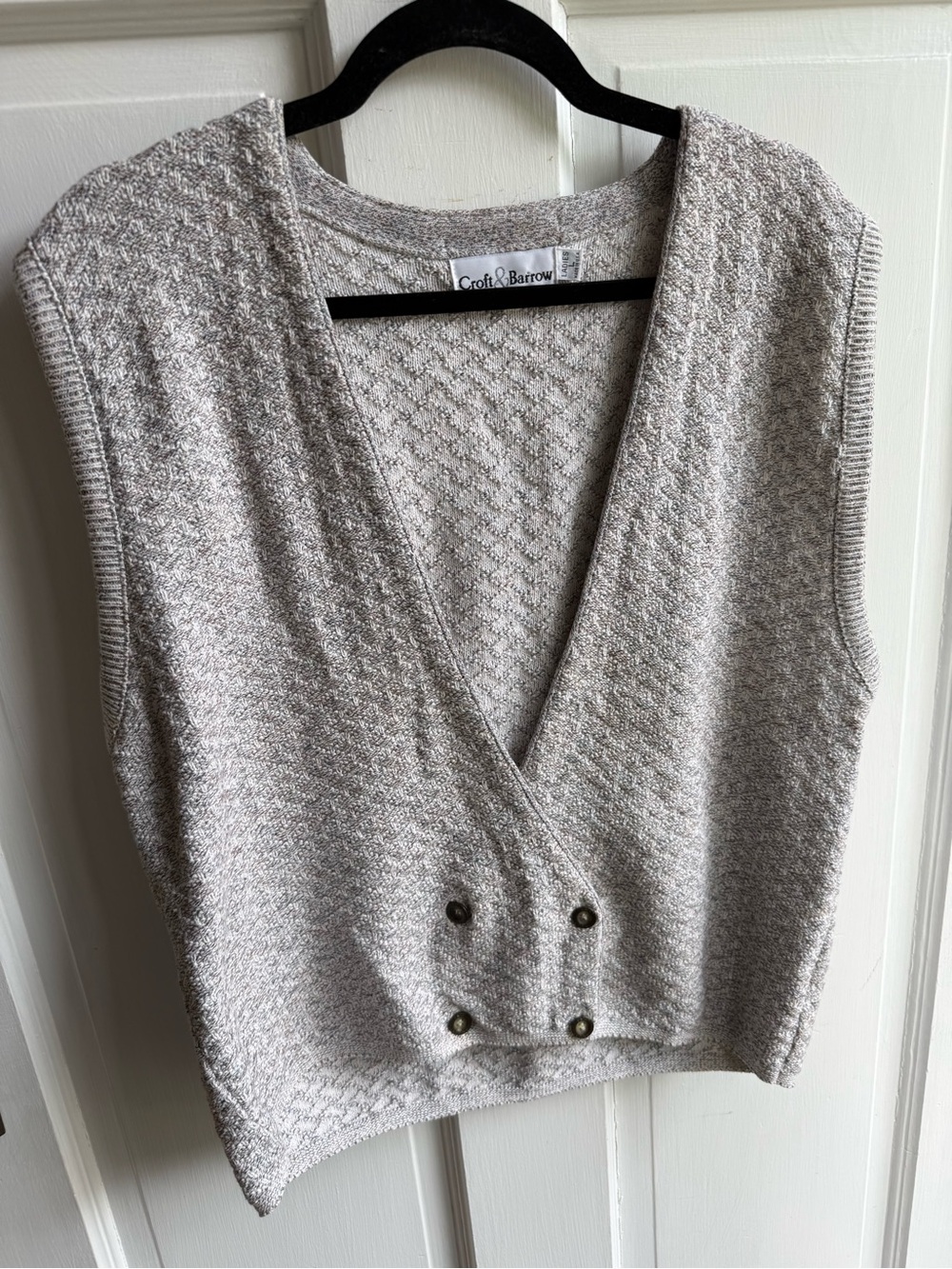 Vintage Women's Cream Speckled Knit Sleeveless Sweater Vest